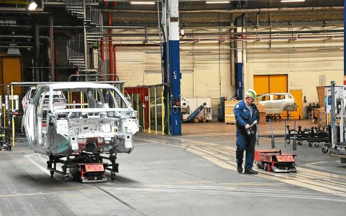 Automobile : l’équipementier Forvia prévoit de réduire ses effectifs de 10 000 personnes en Europe d’ici 2028