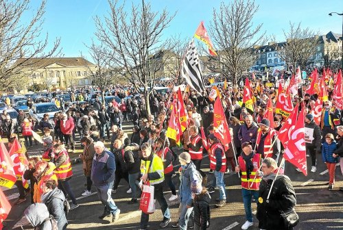 Environ 3 000 manifestants à Pontivy contre la réforme des retraites