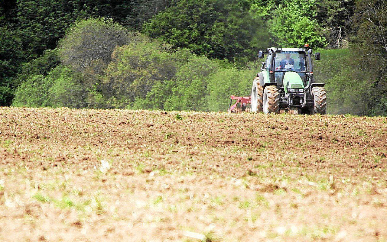 À Tréflez, un agriculteur retrouvé mort dans son champ