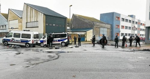 Au port de Lorient, le dépôt pétrolier débloqué après l’intervention des forces de l’ordre
