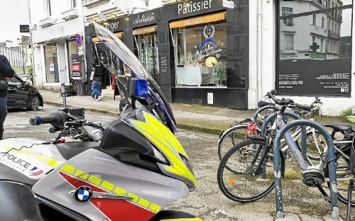 Trois blessés dans un accident devant une boulangerie à Vannes