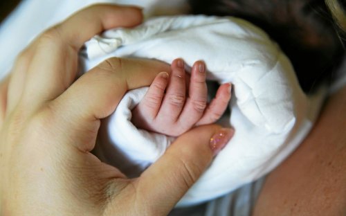 Décès de nouveau-nés : comment éviter de graves erreurs de prise en charge pourtant évitables ?