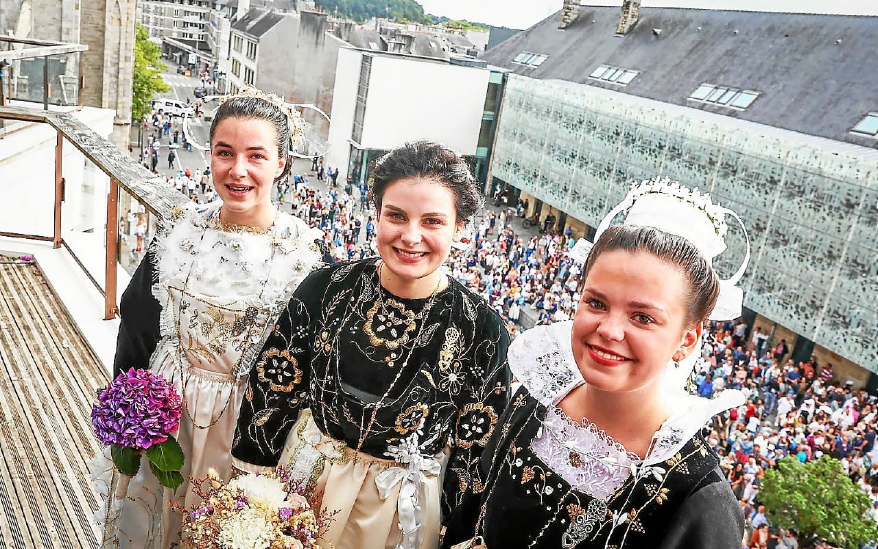 Lena Kersual, la nouvelle reine de Cornouaille, réhabilite le travail des femmes dans l’agriculture du Cap-Sizun