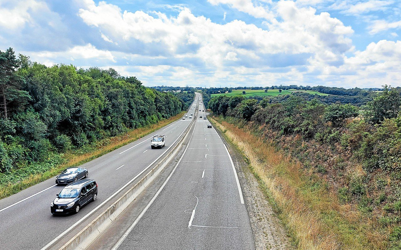 « On ne peut pas prendre le moindre risque » : la Diro n’autorisera pas les tracteurs à circuler sur la RN12 à Morlaix