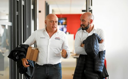« C’était l’enfer, je n’en dormais plus, je ne vivais plus… » Ancien manager de B&B Hotels, Jérôme Pineau comprend Emmanuel Hubert (Arkéa) dans le flou pour 2026