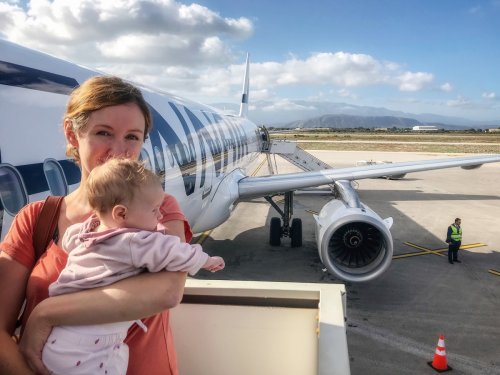 12 Tipps für die Sicherheitskontrolle am Flughafen mit Baby