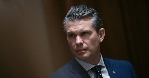 Avec Pete Hegseth, le Pentagone en plein chaos : purges, détecteur de mensonges, fuites…