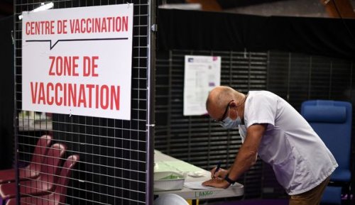 Covid-19 : "La fracture entre les vaccinés et les non-vaccinés va probablement s'aggraver"
