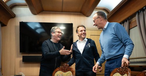 Non, Emmanuel Macron n’a pas caché de la cocaïne prise avec Friedrich Merz et Keir Starmer dans le train pour Kyiv