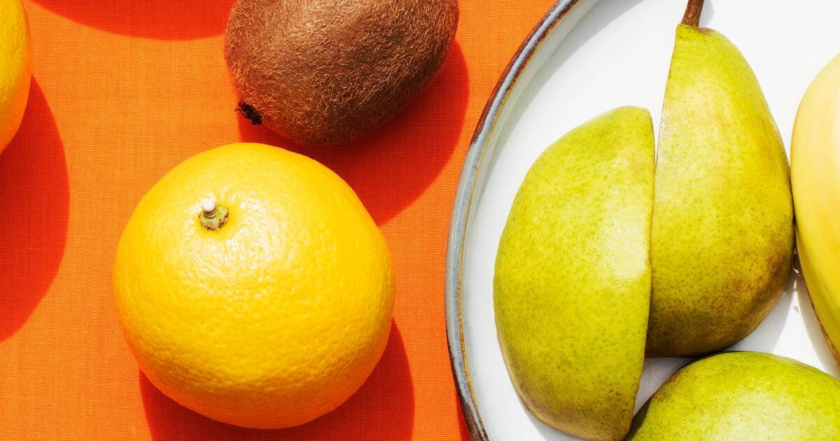 Poire, orange, kiwi… Près d’un aliment sur deux est contaminé aux pesticides en Europe