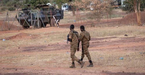 Au Burkina Faso, un convoi militaire français bloqué par une foule en colère