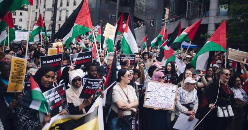 «On se sent de plus en plus stigmatisés» : à Paris, des milliers de personnes dans la rue contre l’islamophobie
