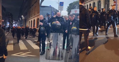 Ces membres des forces de l’ordre retirent-ils leurs casques en signe de soutien aux manifestants ?