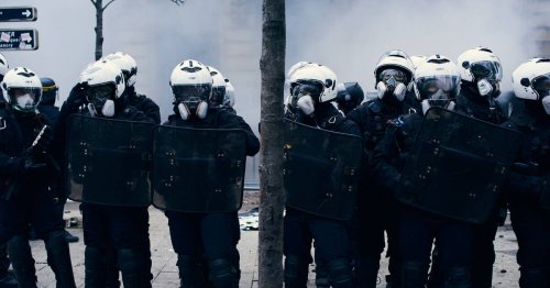 D’où vient cette vidéo montrant un gendarme engueuler des policiers de la Brav-M ?