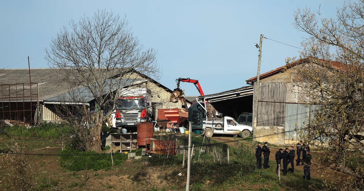 Ariège : les gendarmes ont-ils tiré des gaz lacrymogènes sur les agriculteurs depuis un hélicoptère?