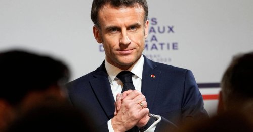 A l’Elysée, Macron cajole ses troupes et retire toute «légitimité» à «la foule»