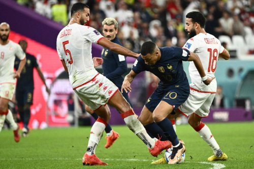 Coupe du monde : la France des coiffeurs perd 1-0 contre la Tunisie au bout d’un match rasoir