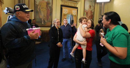 Séparée de ses parents expulsés des Etats-Unis par les directives Trump, une fillette de 2 ans retrouve sa mère au Venezuela
