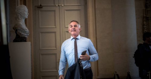 Vacances parlementaires: pourquoi ces députés continuent de squatter les médias