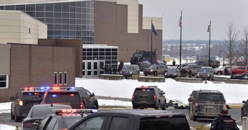 Fusillade dans un lycée américain : trois élèves tués, six blessés dont un enseignant