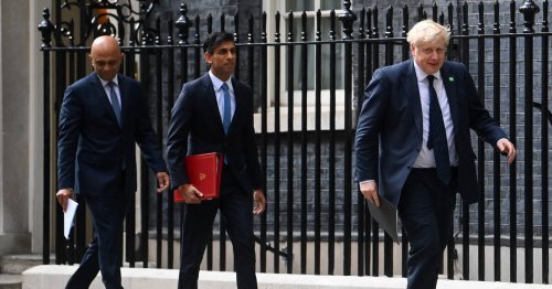 Boris Johnson menacé par la démission de deux de ses ministres, Taha Bouhafs et LFI s’écharpent, nouveau pic de contaminations au Covid... L’actu de ce mardi