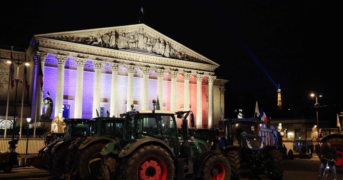 Mobilisation des agriculteurs : les tracteurs de la FNSEA quittent Paris, ceux de la Coordination rurale délogés à Toulouse