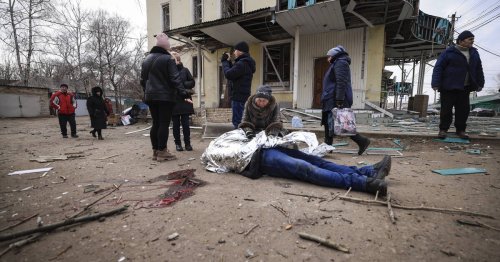 Ukraine : 3 morts dans une frappe russe à Konstantynivka, Moscou accuse Kyiv d’avoir fait 14 morts en ciblant un hôpital