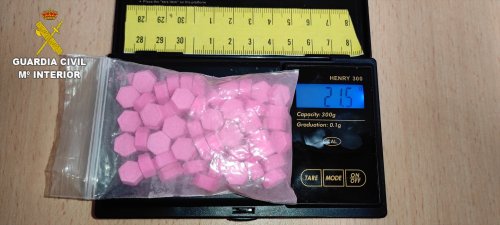 Cocaína rosa: la droga de moda que pudo acabar con la vida de un adolescente en Getafe