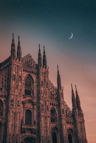 Dove Vendere e Comprare Libri Scolastici Usati a Milano: Guida Completa