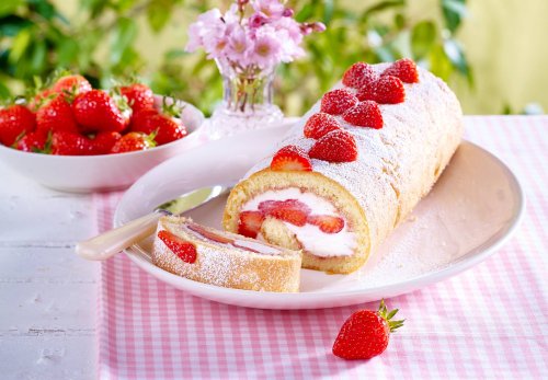 Erdbeer-Biskuitrolle - so gelingt der sommerliche Klassiker