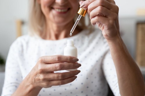Anti Aging Serum: 5 Produkte gegen Falten und Hautalterung