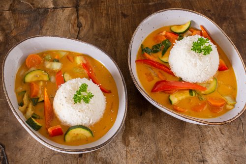 Vegetarisches Zitronengras Curry mit Reis