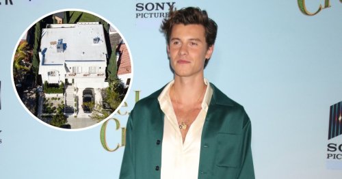 A King! Shawn Mendes Is Living Large in a Los Angeles Mansion: Photos