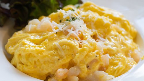 Classic Hacks: How to Cook Scrambled Eggs in the Microwave