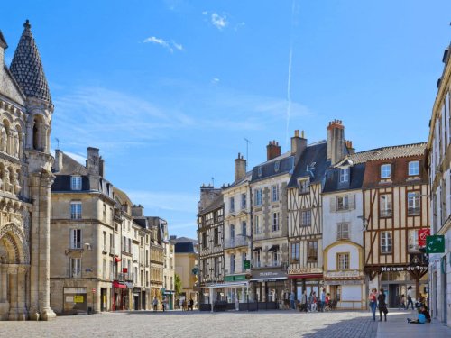 Thinking of Making the Move to France? These Are the Cities Where Your Dollars Go Further (Your wallet will thank you)