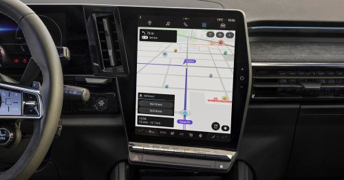 Waze Now Comes Pre-Installed in Select Vehicles With a Big, Bold Display