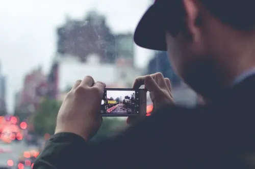 10 Resources To Shoot Like A Pro Using Your Smartphone