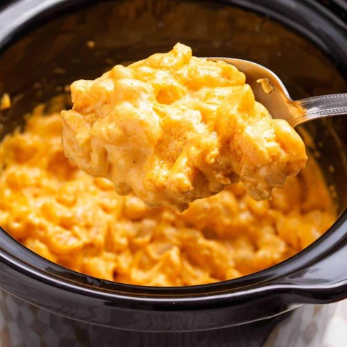 Crock Pot Mac and Cheese in the Slow Cooker