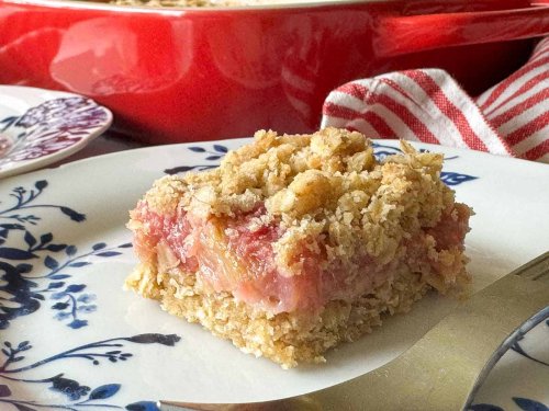 Rhubarb Oatmeal Bars