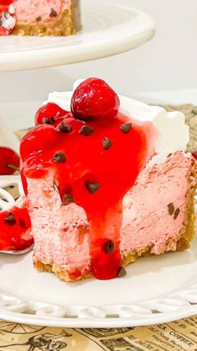Cherry Chocolate Chip Cheesecake