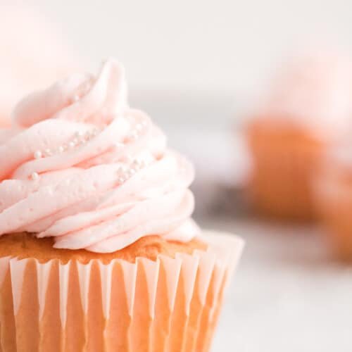 Elevate Your Baking Game with Pink Champagne Cupcakes