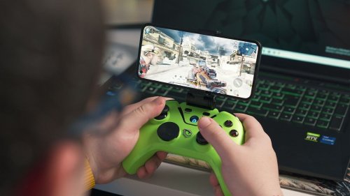 Valentines Day gift ideas: Level up the game with best mobile gamepads