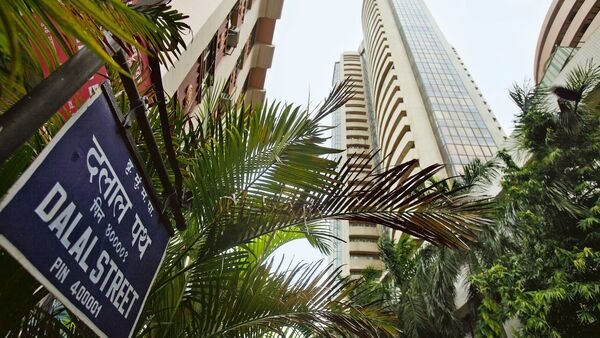 Top Gainers & Losers on May 15: HUDCO, Muthoot Finance, Voltas, IOCL, Vedanta, HAL, Aditya Infotech among top losers
