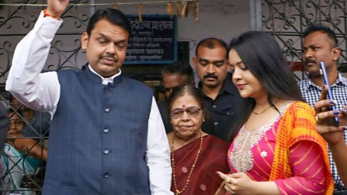 ‘Make MVA fall and trap Eknath Shinde’: Amruta in alleged Whatsapp chat