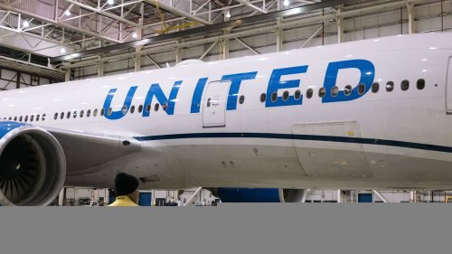 United Airlines stock rallies 10% on upbeat Q2 forecast