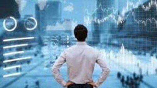 CME cattle futures mixed as US supply report looms