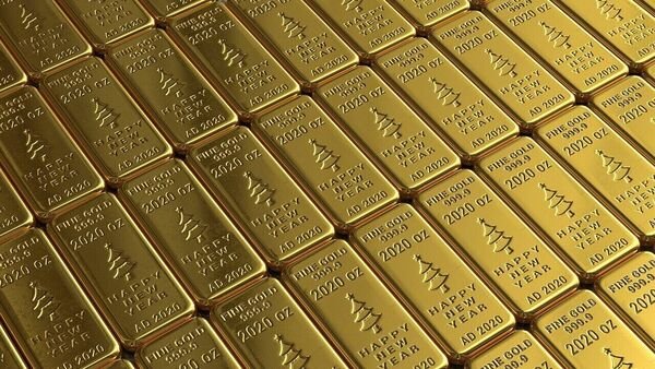 Gold rates volatile on MCX on profit booking amid dollar's rise— Is it the right time to buy the yellow metal?