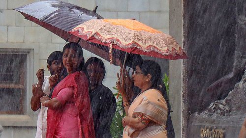 Weather update today: IMD predicts rainfall in Karnataka, Tamil Nadu and THESE states. Check forecast