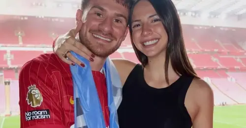 Alexis Mac Allister told 'he deserves it' as he leaves UK before match