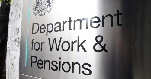 DWP error could see Universal Credit Christmas pay cut to zero